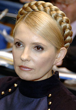 220px-Yulia_Tymoshenko_2008.jpg