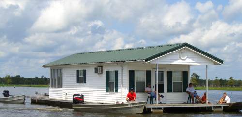Lake Bigeaux Houseboat