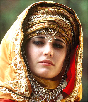 Eva Green as Queen Eleanor